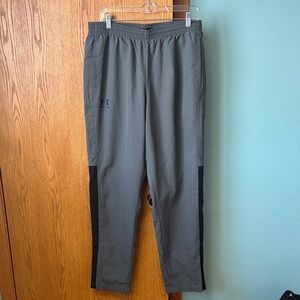 Under Armour Men's Gray and Black Joggers